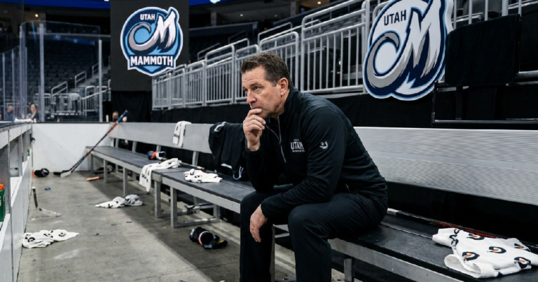 HLV Andre Tourigny và phản ứng sau khi Utah Mammoth bị Golden Knights loại