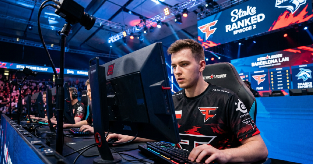 Jakub Pietruszewski powers FaZe Clan to 2-0 win over Sharks Esports