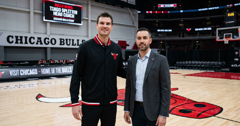 Chicago Bulls finalize Tiago Splitter as new leader for 42-40 team