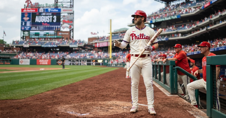 Bryce Harper calls for urgent Phillies trades