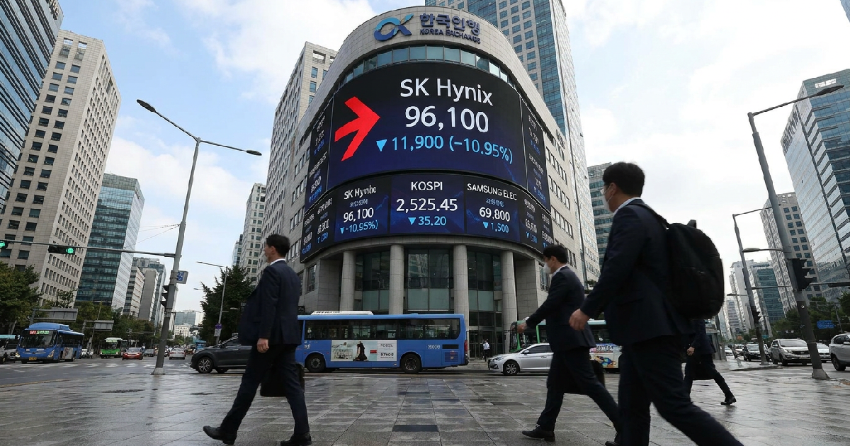 SK Hynix shares plunge 10.95% as Asia’s tech market reels from US chip losses
