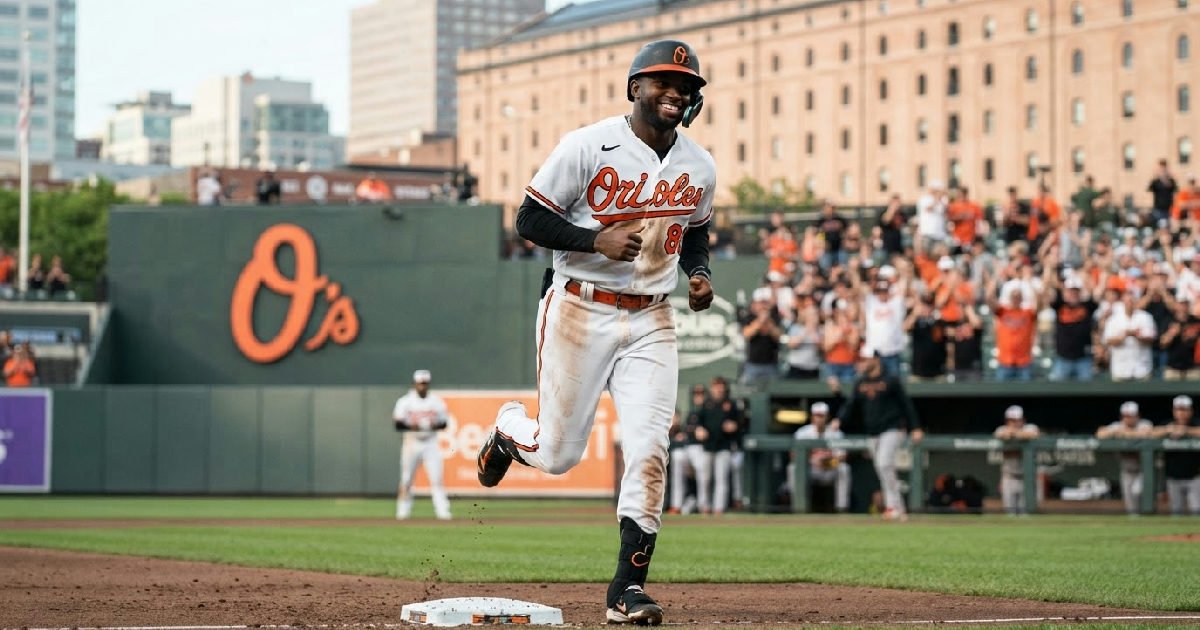 Luis Robert Jr. Orioles claim: Orioles claim Luis Robert Jr. off waivers, eyeing playoff boost
